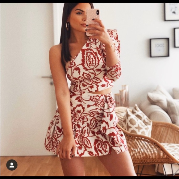 ZARA NWT FLORAL PRINT SKIRT - Picture 3 of 16